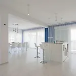 Villa Compass; Luxury Experience In Natural Bay.