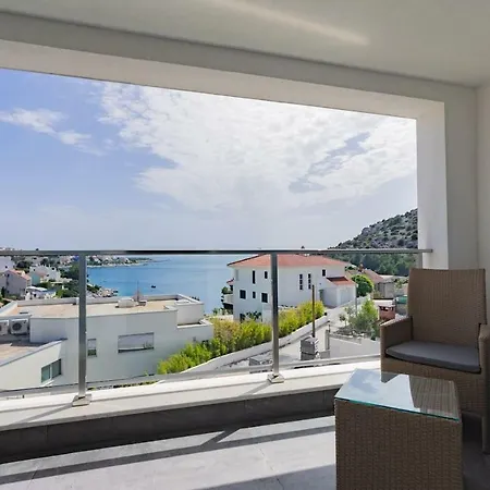 Compass; Luxury Experience In Natural Bay. *
