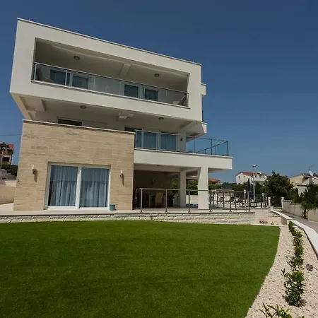Compass; Luxury Experience In Natural Bay. *